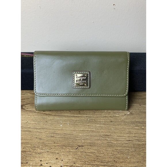 Dooney & Bourke Smooth Leather Wallet Tri Fold Olive Green Red Accents - Picture 1 of 10